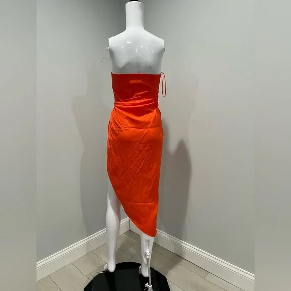 Gauge81
Lica Strapless Draped Asymmetric Dress - Picture 11 of 11